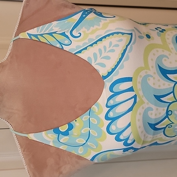 B. Moss Criss-Cross Halter Top Size Jr M - Picture 2 of 5